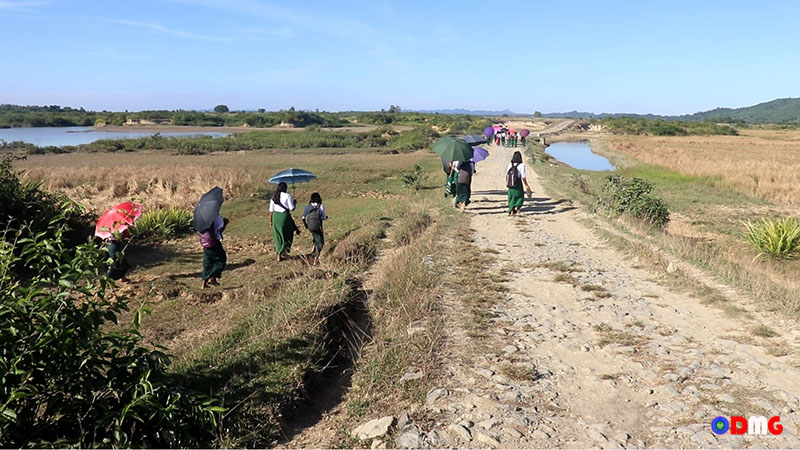 ပုဏ္ဏားကျွန်းမြို့နယ်မှာ ကျေးရွာ ၇ ရွာကို ဖောက်လုပ်ထားသည့် ကျောက်ချောလမ်းပျက်စီးနေမှုကြောင့် ကျေးရွာဒေသခံများ သွားလာရေးခက်ခဲနေ
